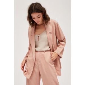 La Causa pink blazer